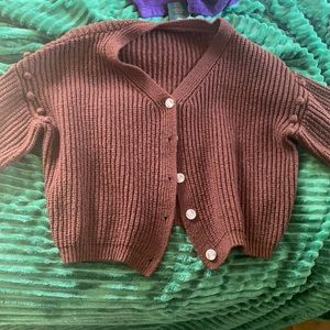 Im moving so I’m trying to sell anything I won’t wear in the new school